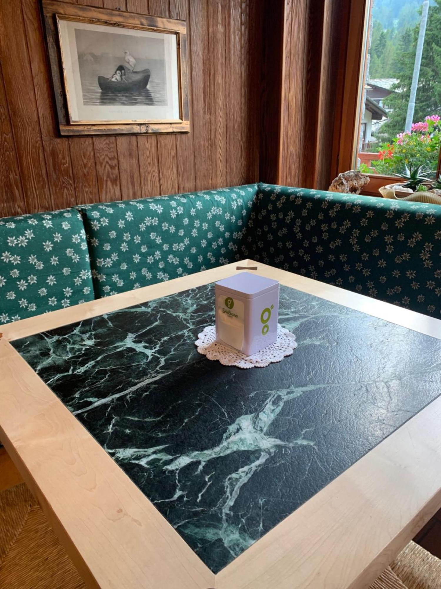 Hotel Flora Alpina Gressoney-Saint-Jean Kültér fotó